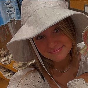 Meet your Posher, Mackenzie